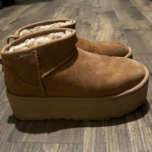 Ugg Ultra Mini Platforms - Size 7 women’s